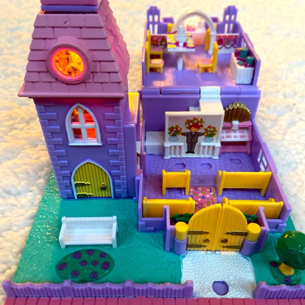 Vintage 1993 Polly Pocket Wedding Chapel